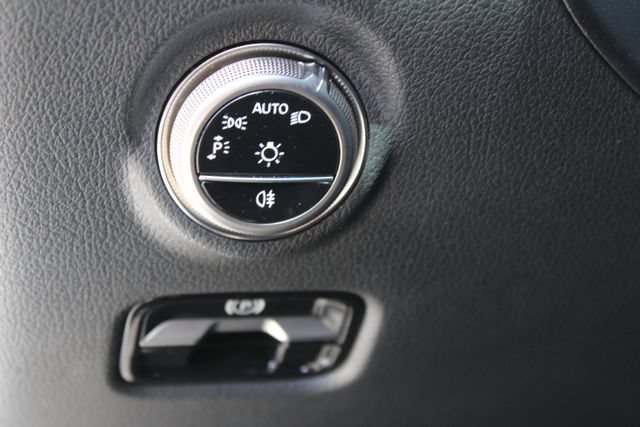Used 2025 Mercedes-Benz C 43 AMG 4MATIC Sedan image 19