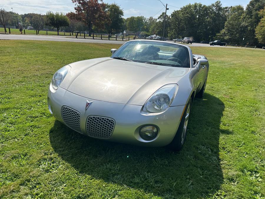 Used 2007 Pontiac Solstice Convertible w/ Premium Package image 19