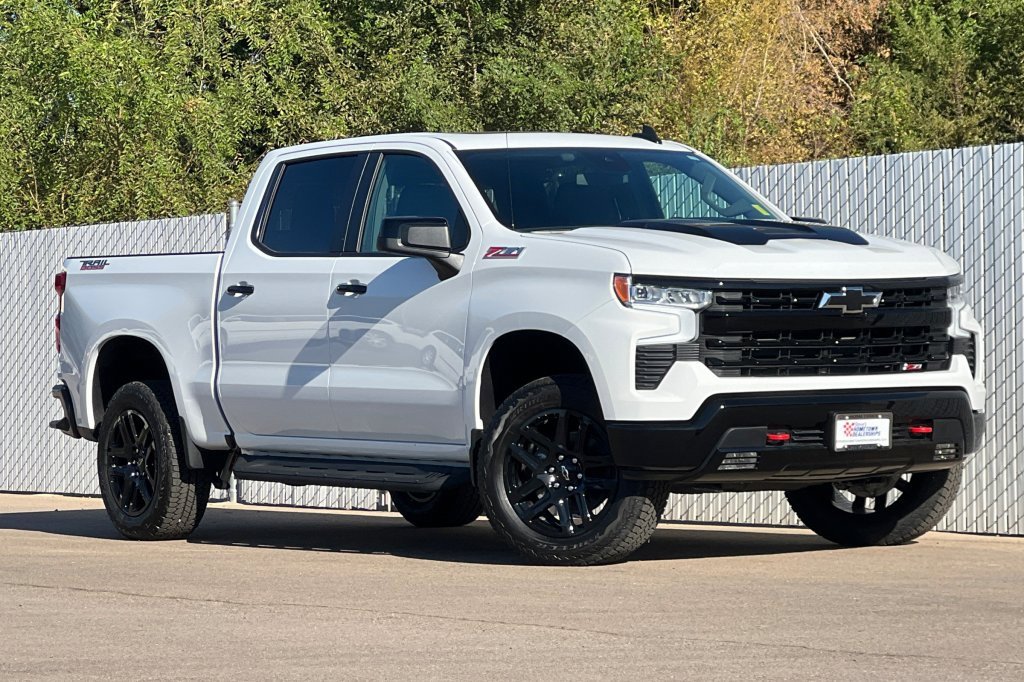 New 2026 Chevrolet Silverado 1500 LT Trail Boss w/ Convenience Package II image 2