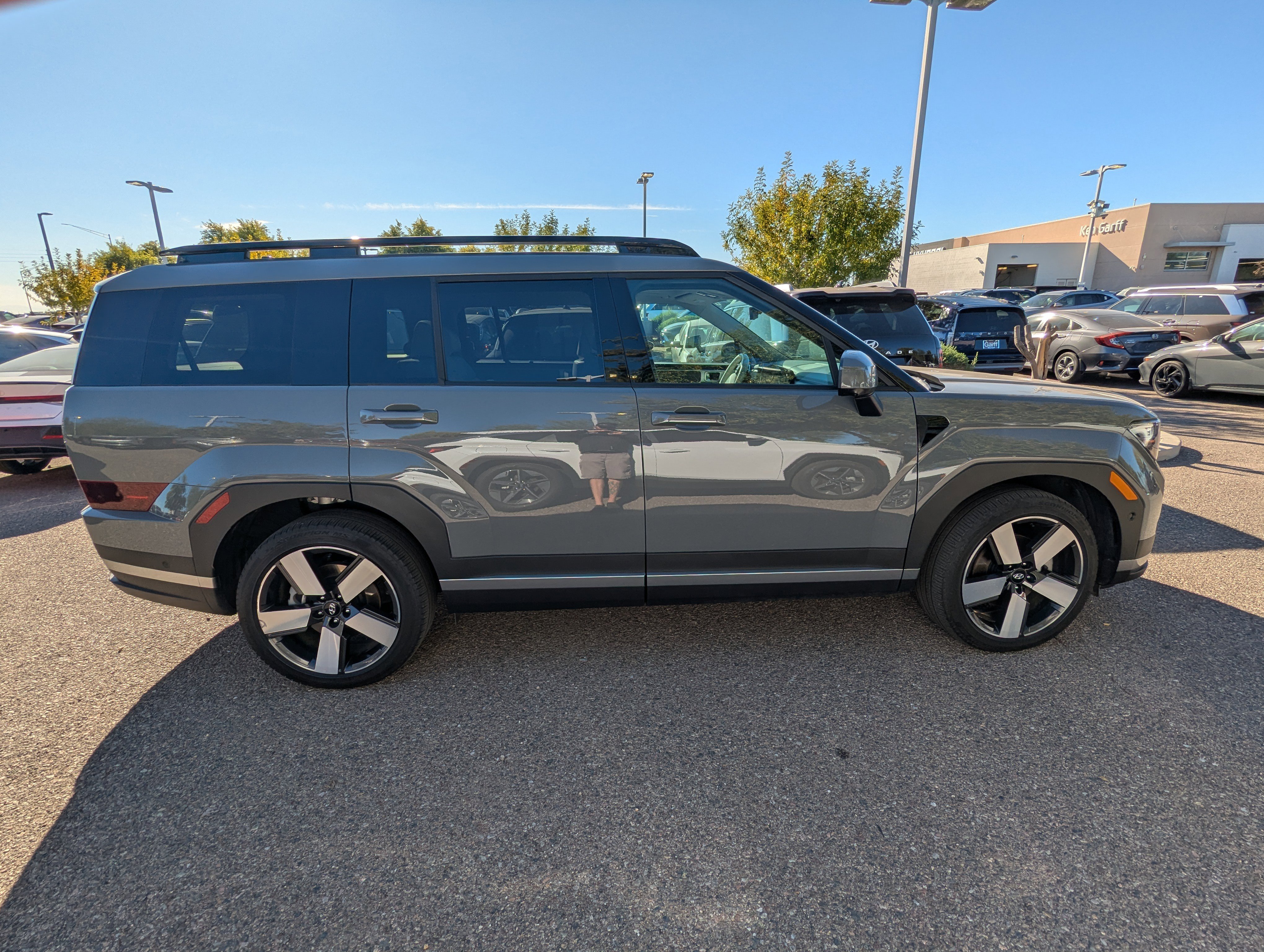 Used 2024 Hyundai Santa Fe Limited image 2