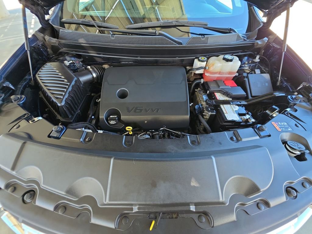Used 2023 Chevrolet Traverse LT FWD image 31