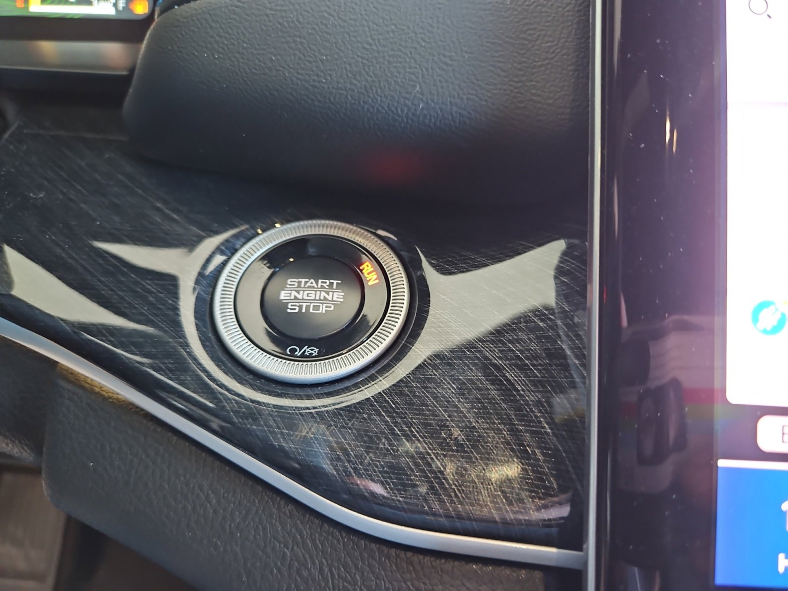 New 2025 Jeep Grand Cherokee Trailhawk w/ Luxury Tech Group III AWD/4WD image 30