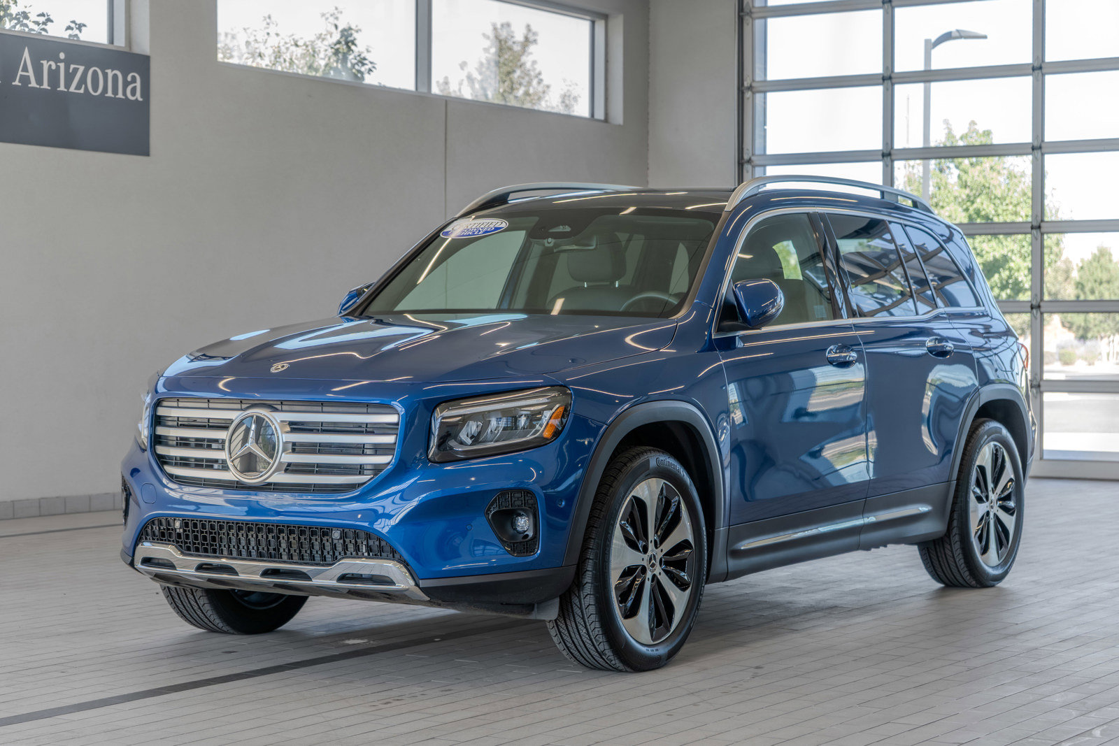 Used 2025 Mercedes-Benz GLB 250 4MATIC image 25