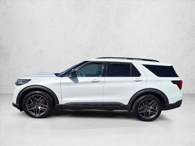 Used 2025 Ford Explorer ST AWD/4WD image 9