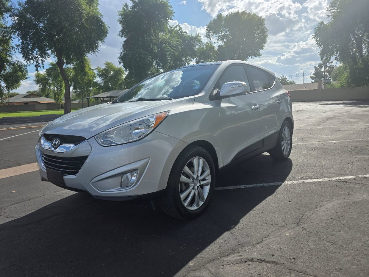 Used 2010 Hyundai Tucson Limited w/ Premium Pkg 4 FWD image 9