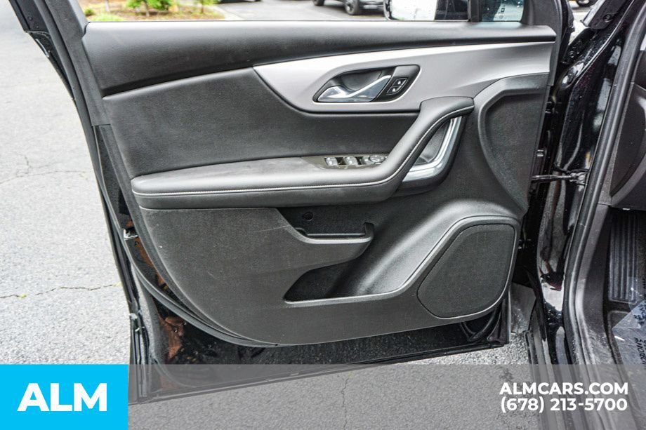 Used 2025 Chevrolet Blazer LT FWD image 47