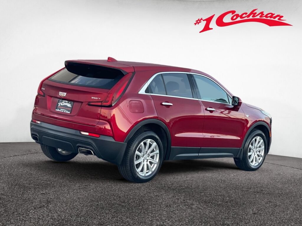 Used 2023 Cadillac XT4 Luxury w/ Cold Weather Package FWD image 26