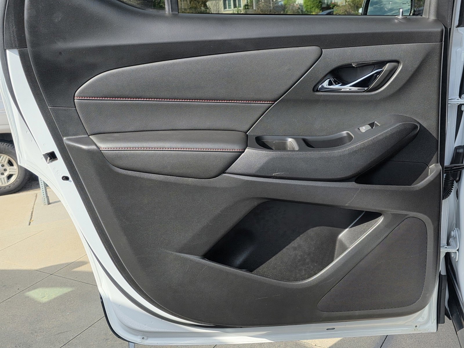 Used 2023 Chevrolet Traverse RS w/ LPO, Floor Liner Package image 12