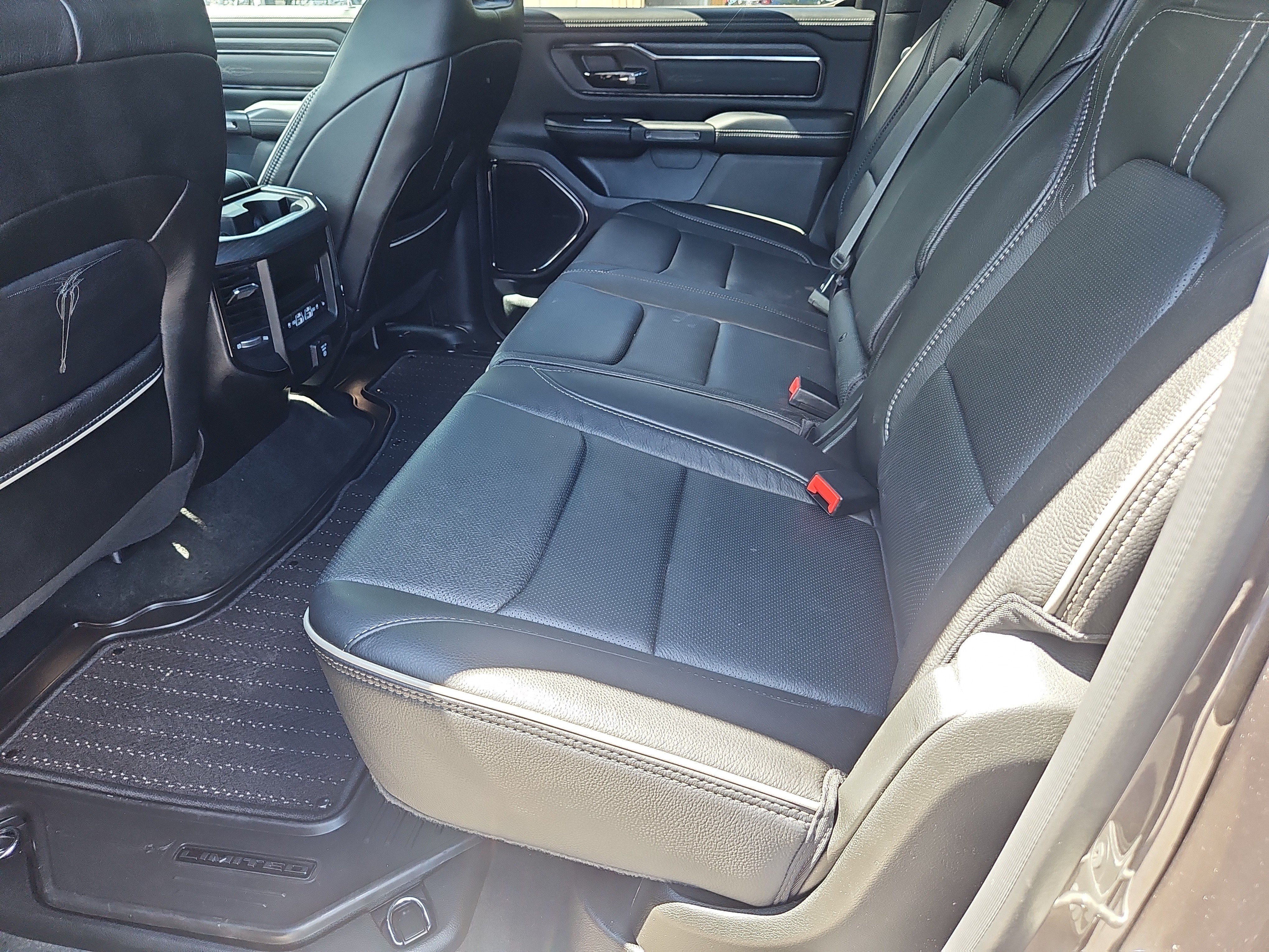 Used 2023 RAM 1500 Limited AWD/4WD image 35