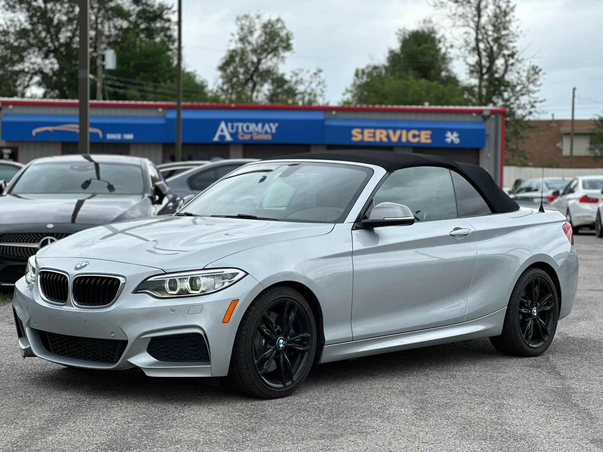 Used 2016 BMW M235i xDrive Convertible AWD/4WD image 2