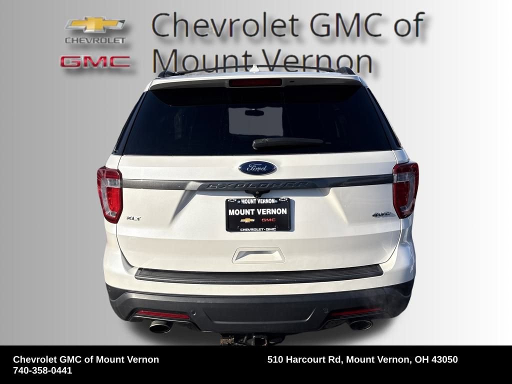Used 2018 Ford Explorer XLT w/ Equipment Group 202A image 4