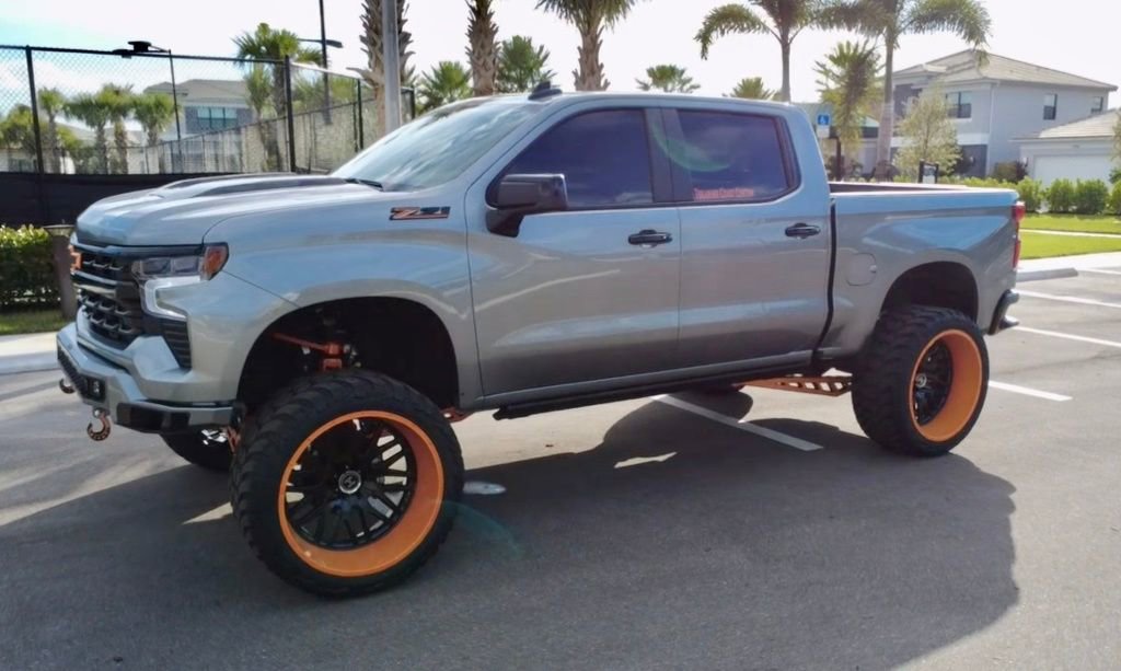 Used 2025 Chevrolet Silverado 1500 LT Trail Boss AWD/4WD image 38