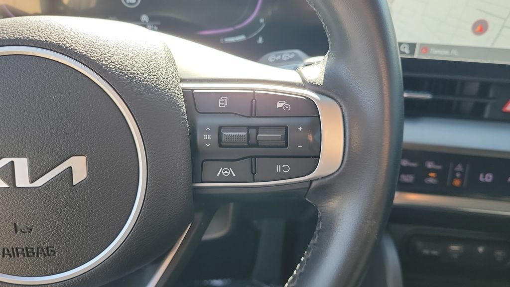 Used 2023 Kia Sportage EX FWD image 21