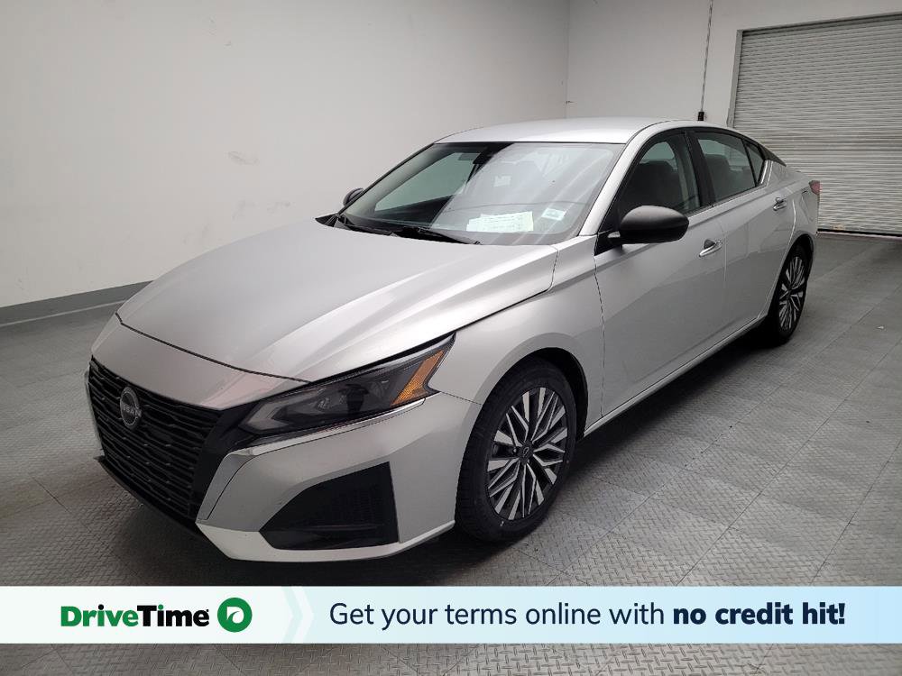 Used 2024 Nissan Altima 2.5 SV image 1