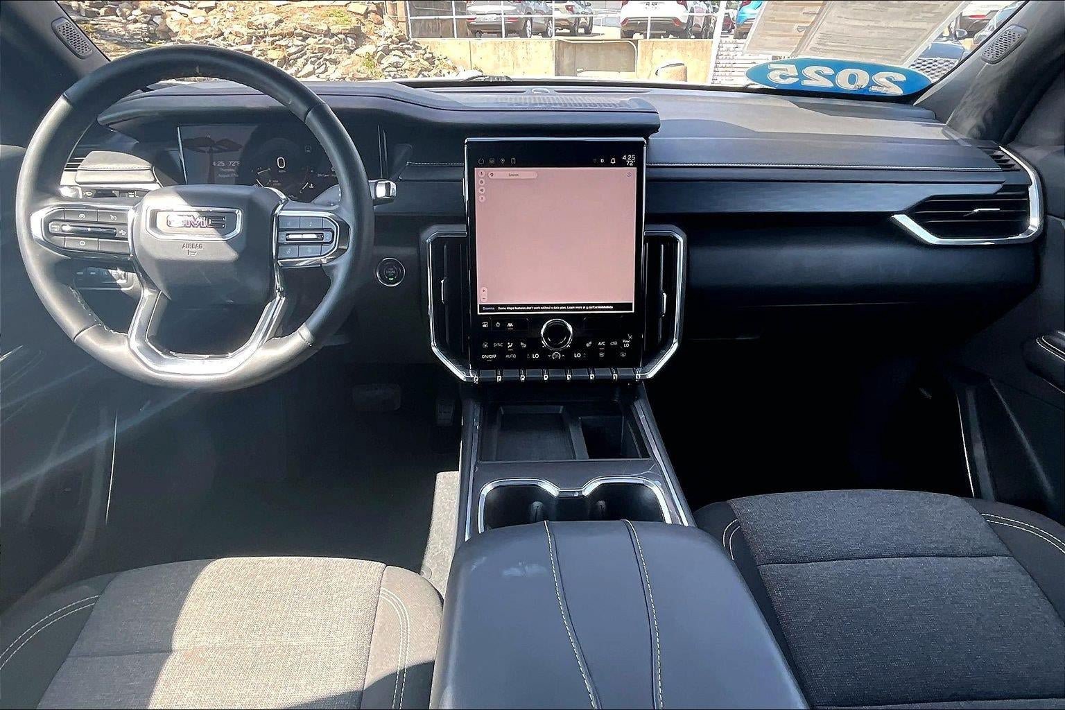 Used 2025 GMC Acadia Elevation AWD/4WD image 14