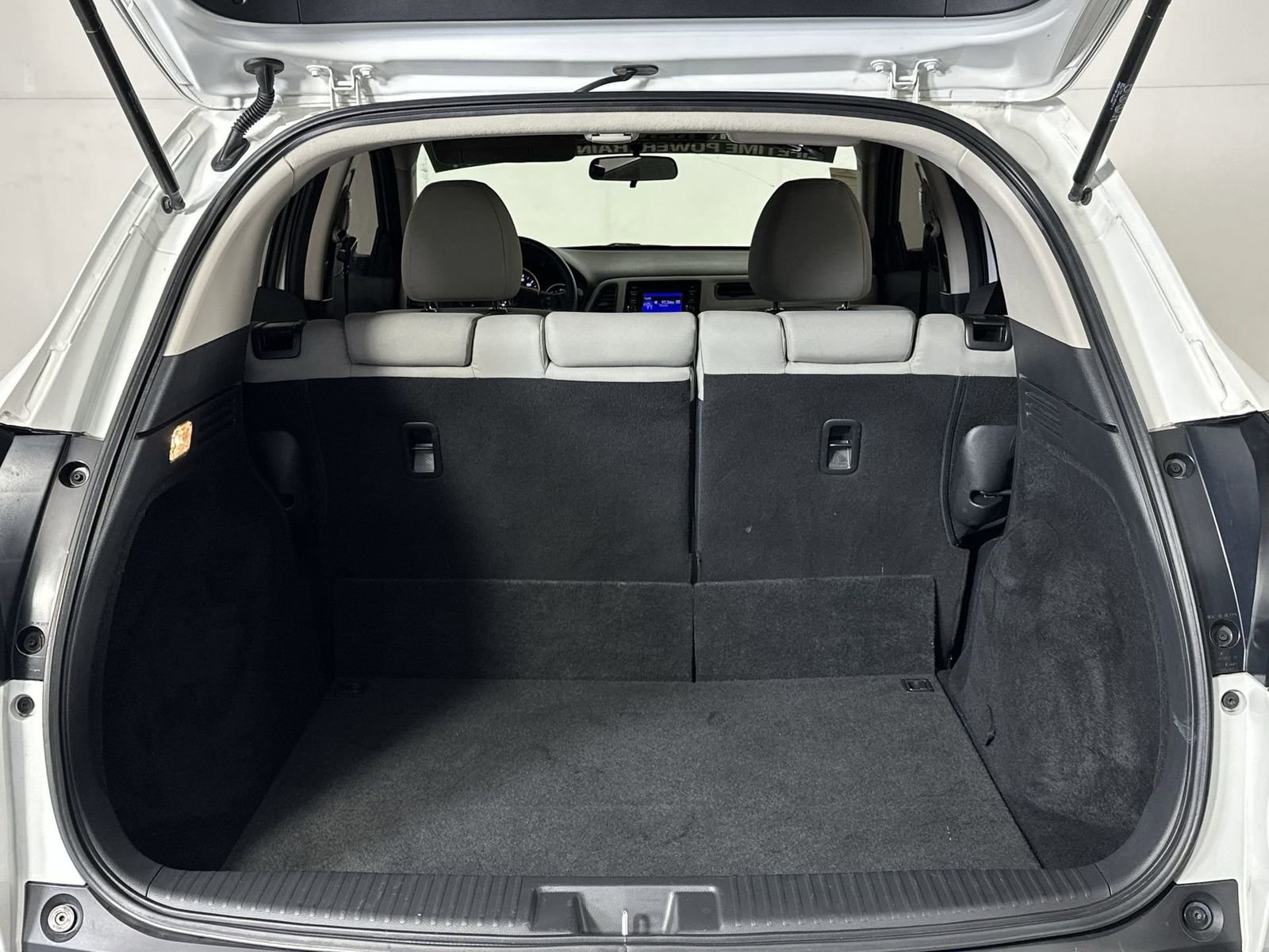 Used 2021 Honda HR-V LX image 25