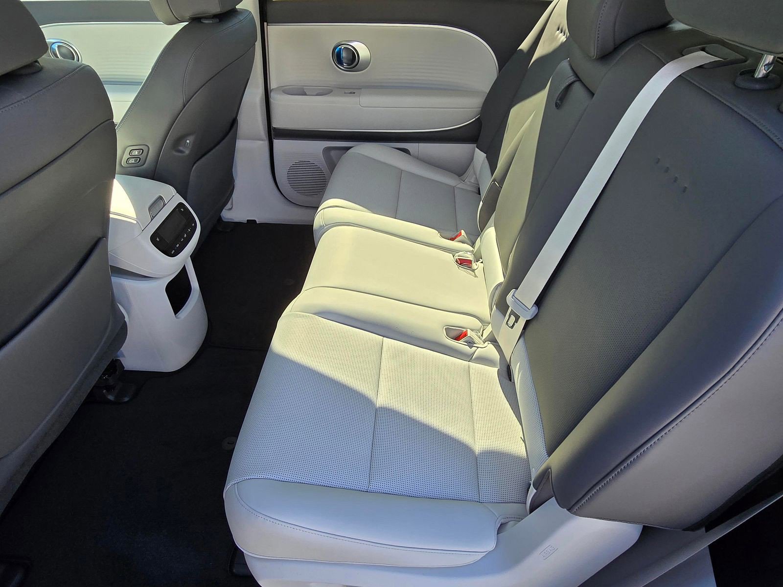 New 2026 Hyundai Ioniq 9 SEL image 11