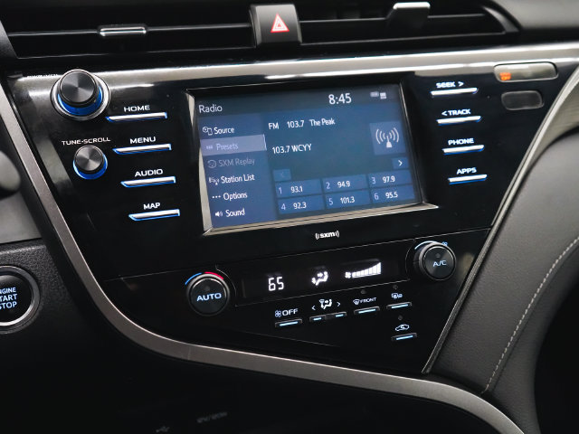 Used 2020 Toyota Camry SE w/ Convenience Package FWD image 27
