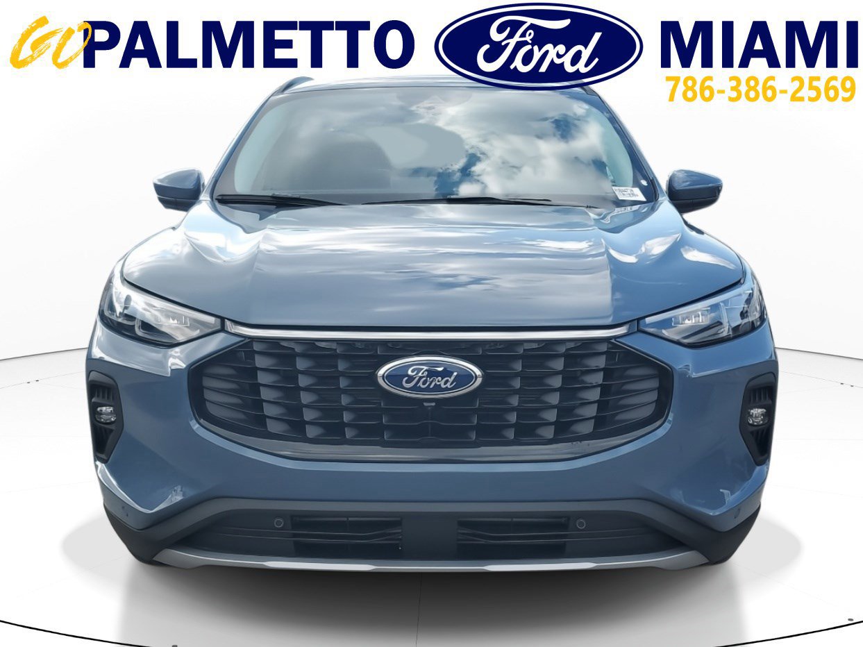 New 2024 Ford Escape Platinum image 2