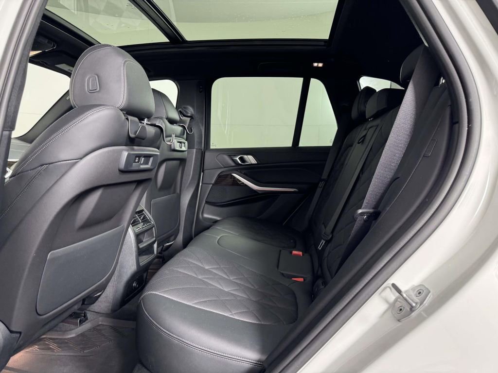Used 2023 BMW X5 xDrive40i image 33