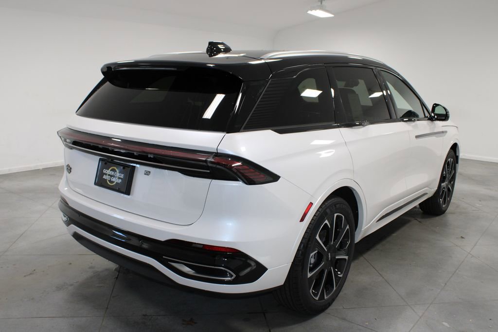 New 2026 Lincoln Nautilus Reserve image 8