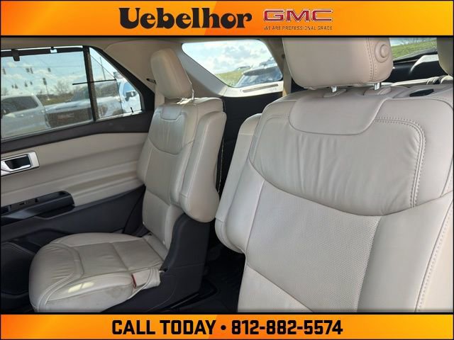 Used 2020 Ford Explorer Platinum w/ Premium Technology Package image 20
