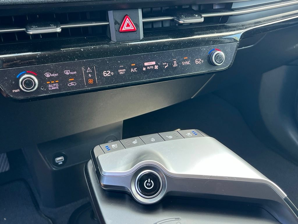 Certified 2024 Kia EV6 Wind w/ Wind Technology Package AWD/4WD image 23