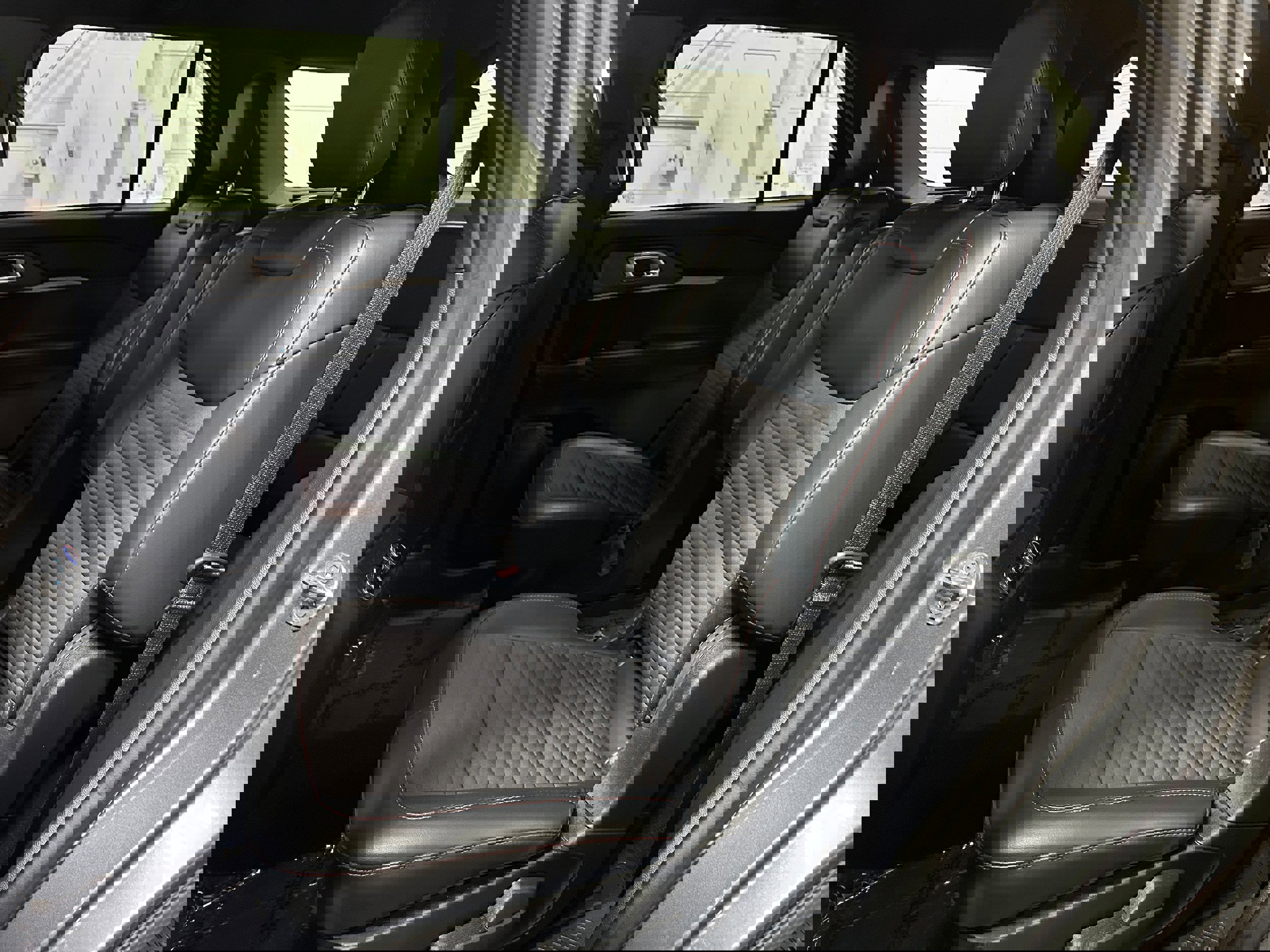 Certified 2025 Ford Explorer ST-Line image 9