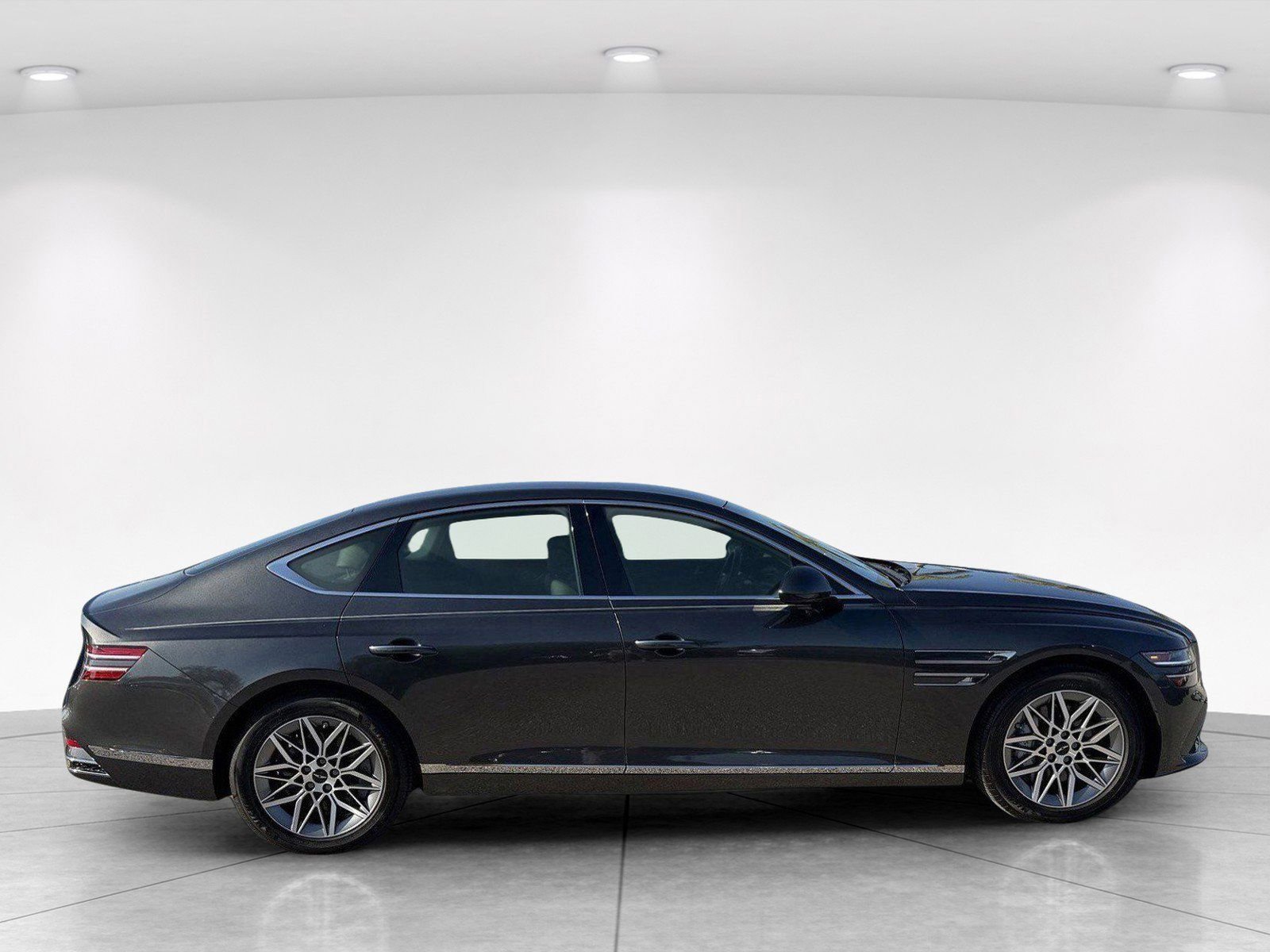 Used 2025 Genesis G80 2.5T image 3