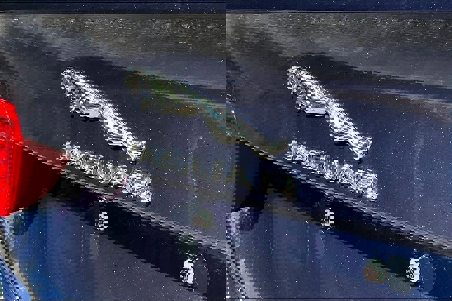 Used 2018 Jaguar XE R-Sport image 31