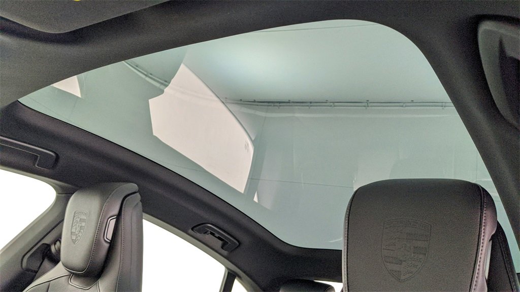 Certified 2025 Porsche Taycan 4S image 35