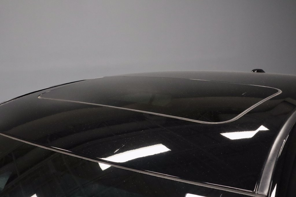 Certified 2025 Nissan Sentra SR w/ SR Premium Package FWD image 32