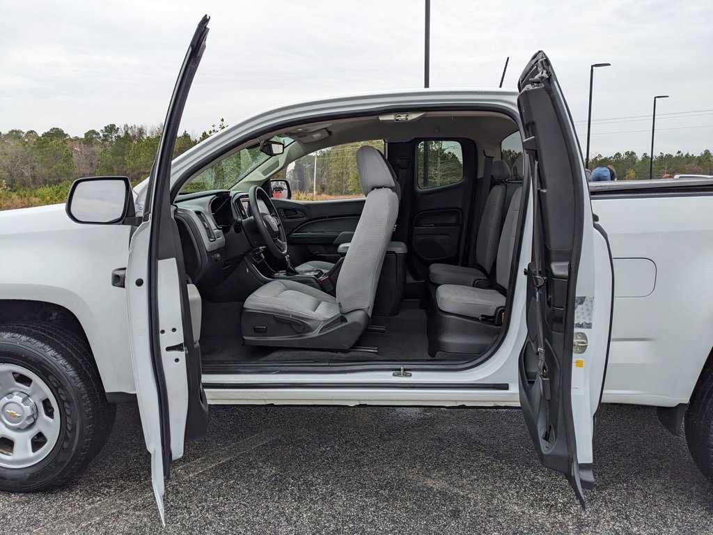Used 2022 Chevrolet Colorado W/T image 38