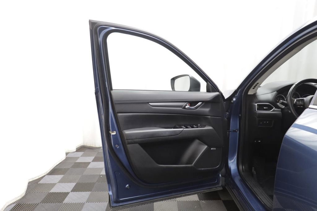 Used 2020 MAZDA CX-5 Touring AWD/4WD image 4