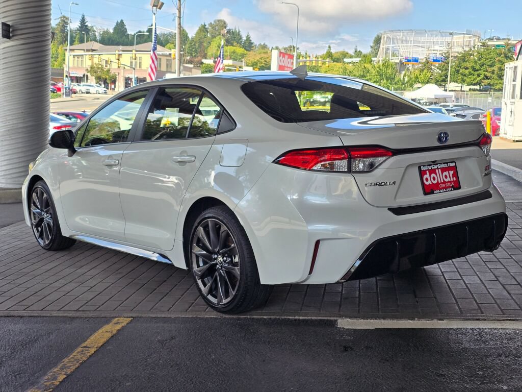 Used 2024 Toyota Corolla SE w/ SE Package FWD image 7