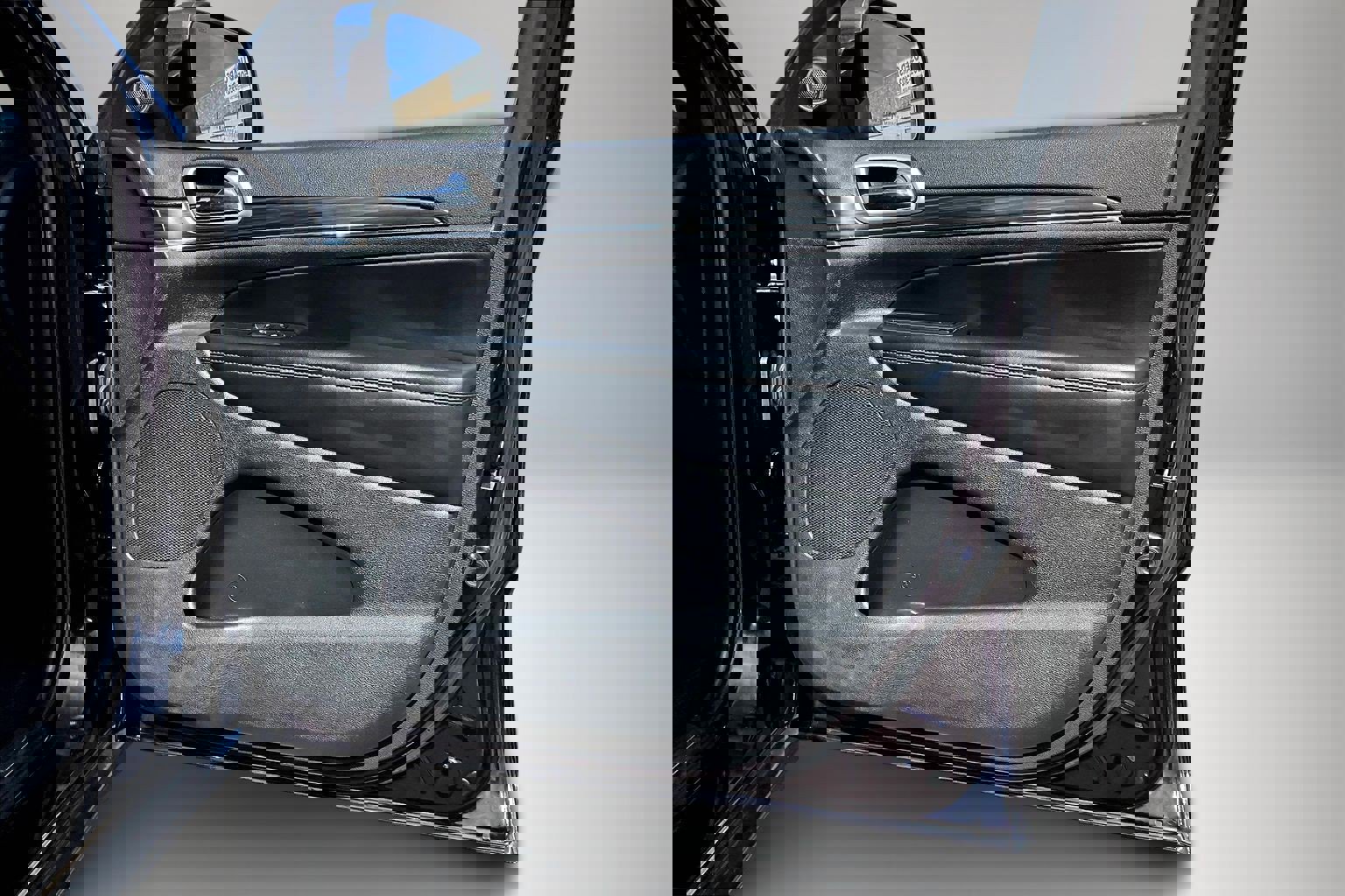 Used 2020 Jeep Grand Cherokee Limited image 28