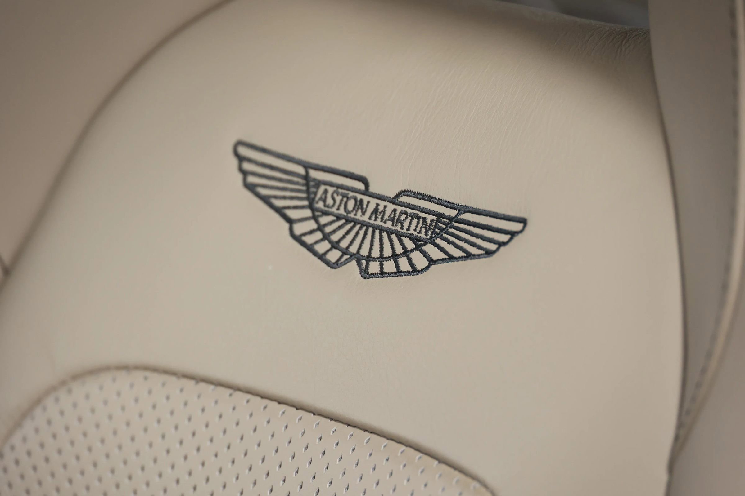 Used 2017 Aston Martin Rapide S image 16