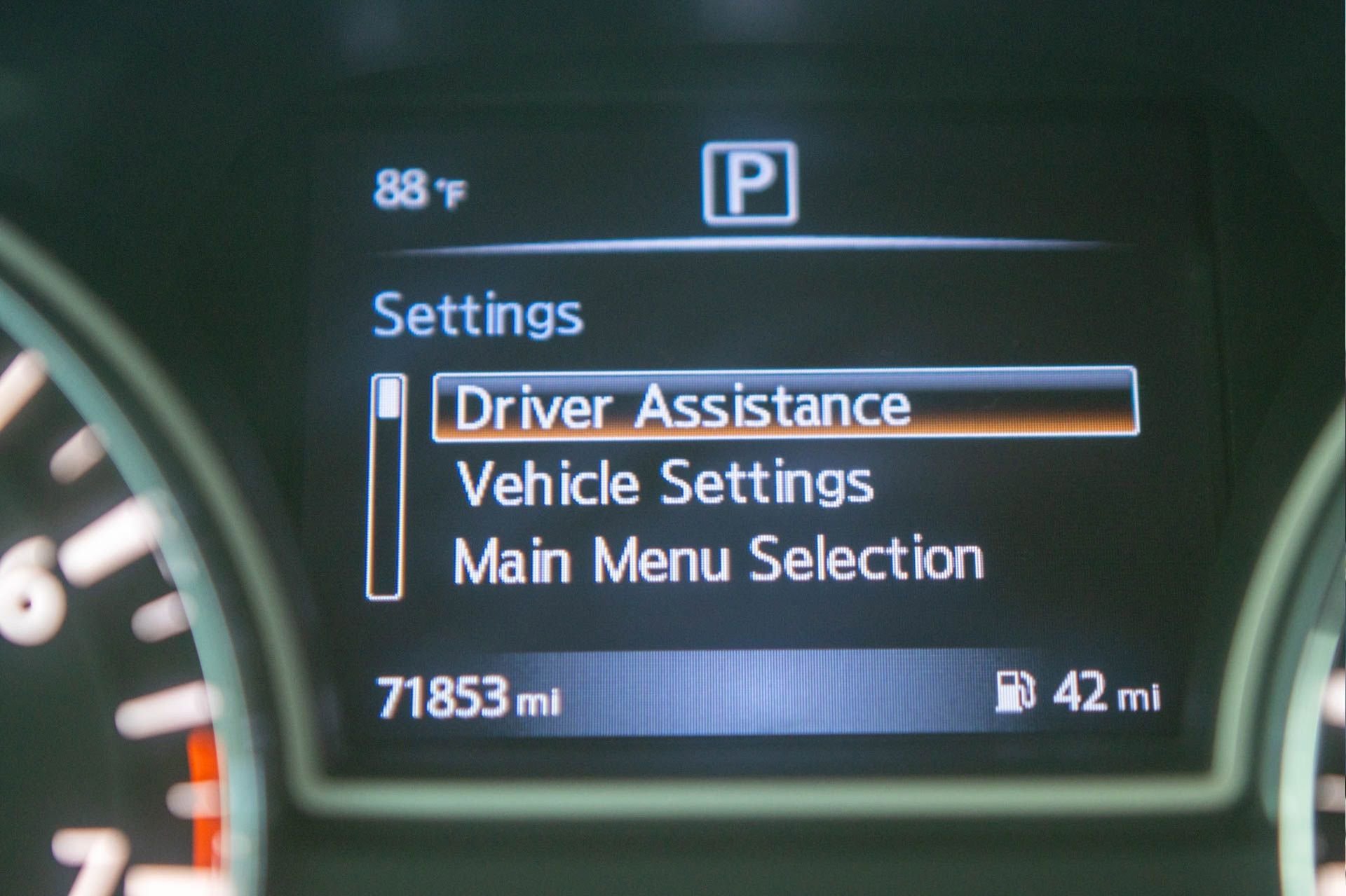 Used 2019 Nissan Pathfinder S image 32