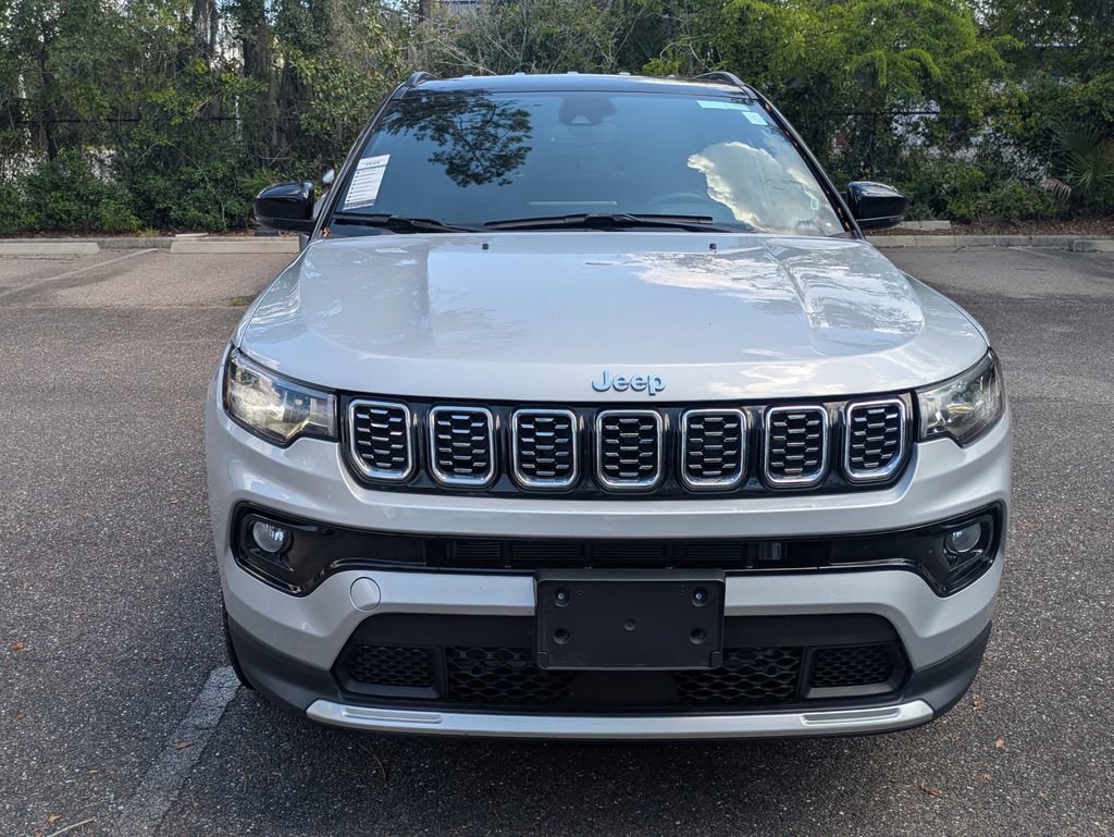 Used 2025 Jeep Compass Limited AWD/4WD image 9