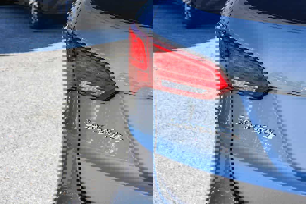 Used 2018 Hyundai Santa Fe Sport image 11