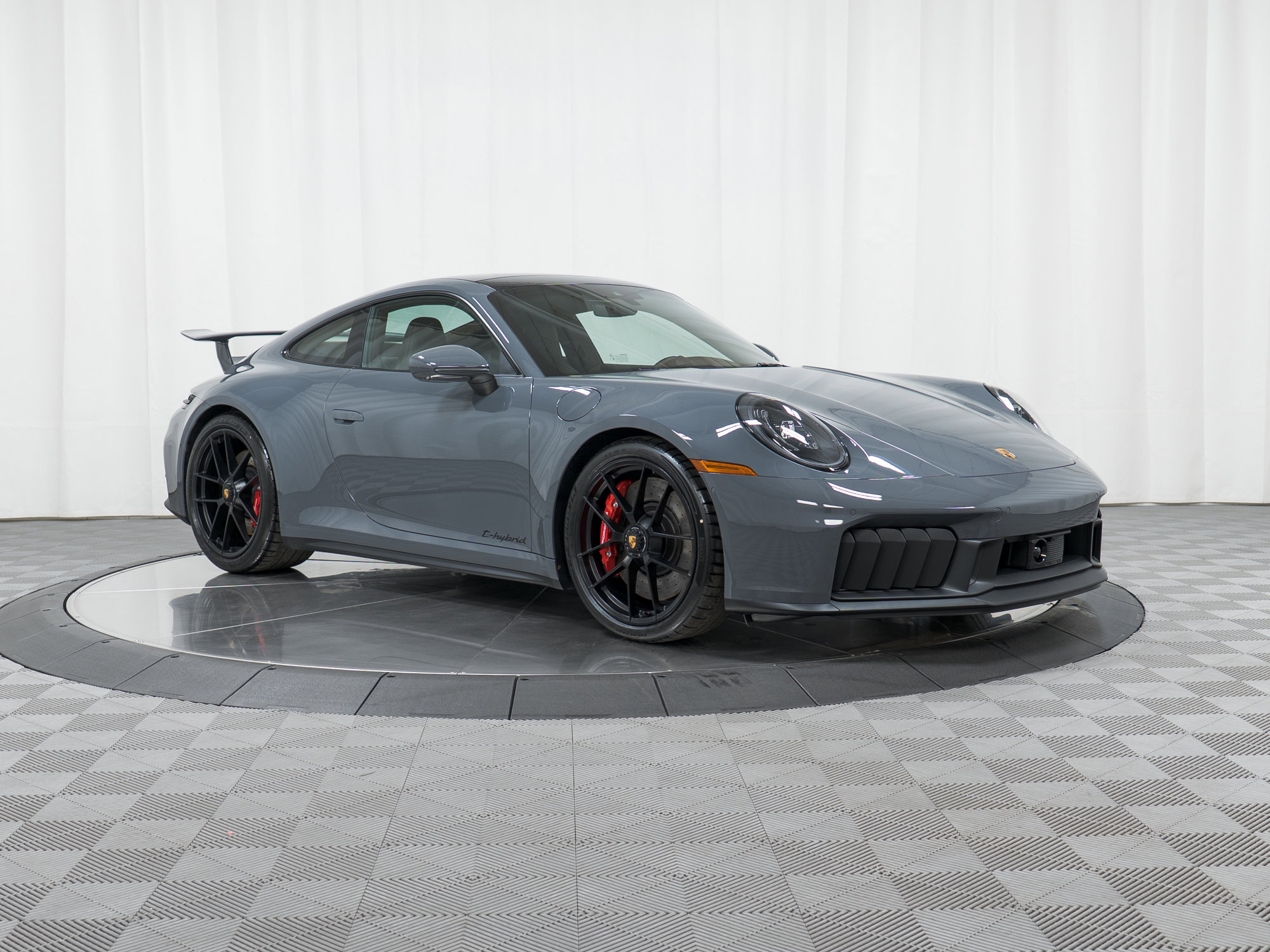 Used 2026 Porsche 911 Carrera 4 GTS image 9