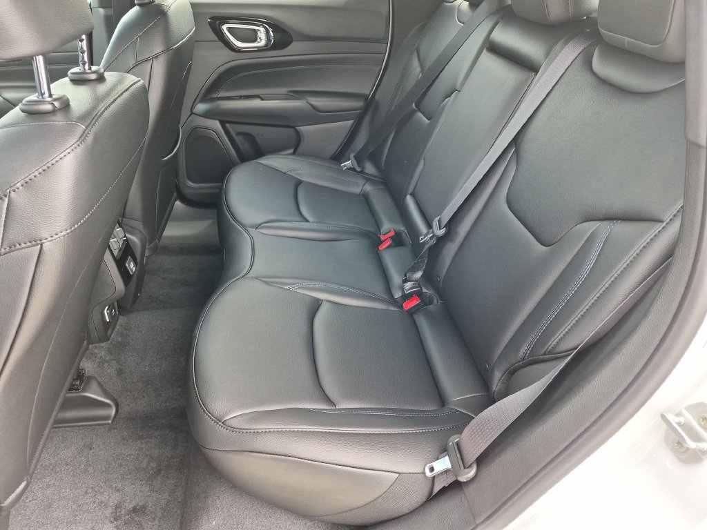 New 2026 Jeep Compass Limited AWD/4WD image 17
