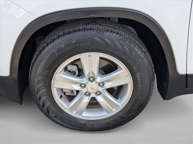 Used 2021 Chevrolet Trax LS w/ Tint and Cruise Package image 28
