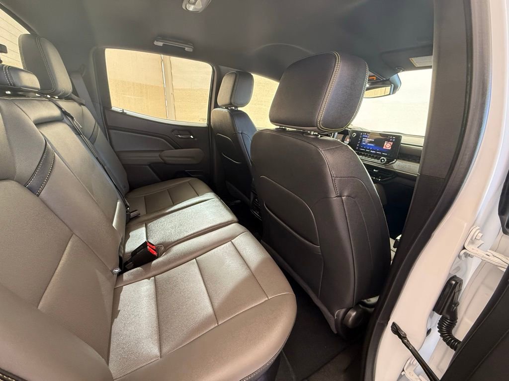 Used 2024 Chevrolet Colorado ZR2 w/ ZR2 Convenience Package III image 16