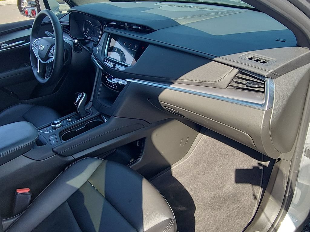 Certified 2024 Cadillac XT5 Luxury FWD image 27