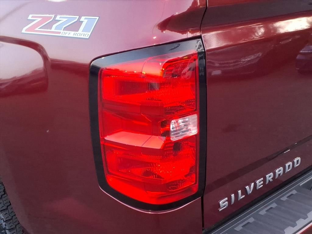 Used 2017 Chevrolet Silverado 1500 LT w/ All Star Edition AWD/4WD image 8