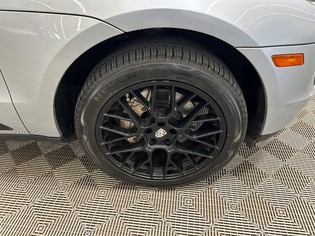 Used 2017 Porsche Macan S w/ Premium Package Plus AWD/4WD image 2
