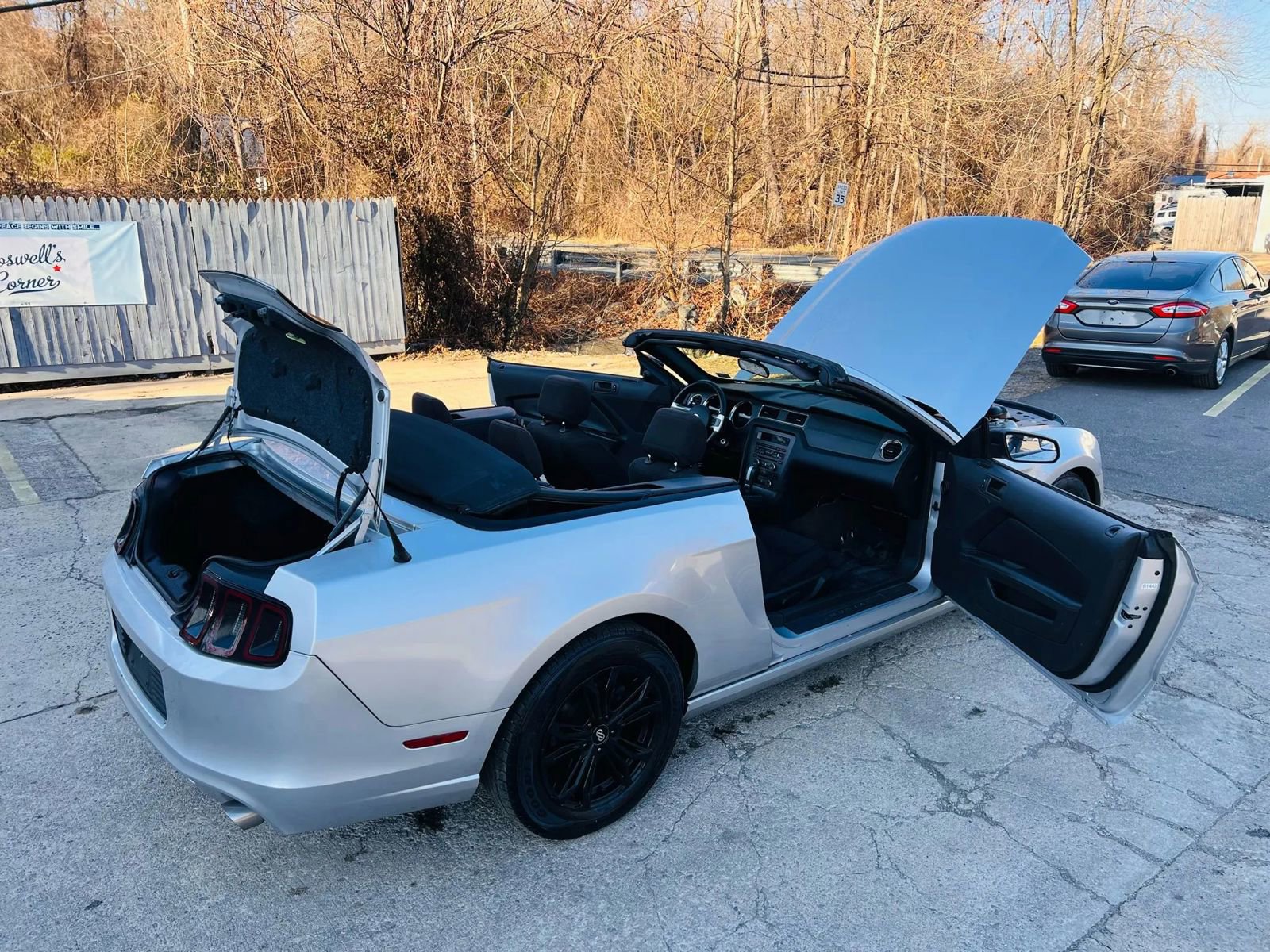 Used 2014 Ford Mustang Convertible image 36
