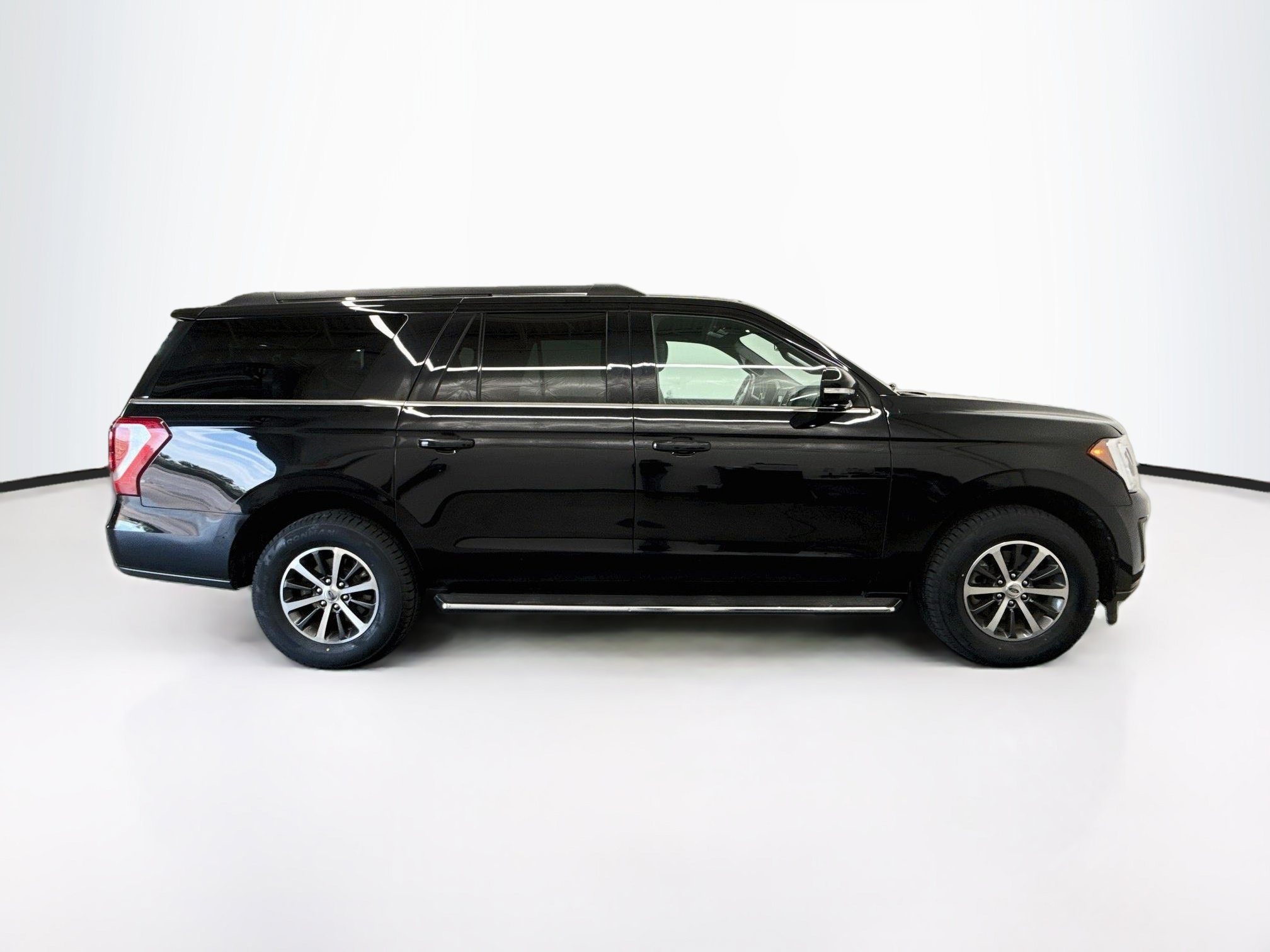 Used 2020 Ford Expedition Max XLT w/ Equipment Group 202A RWD image 10