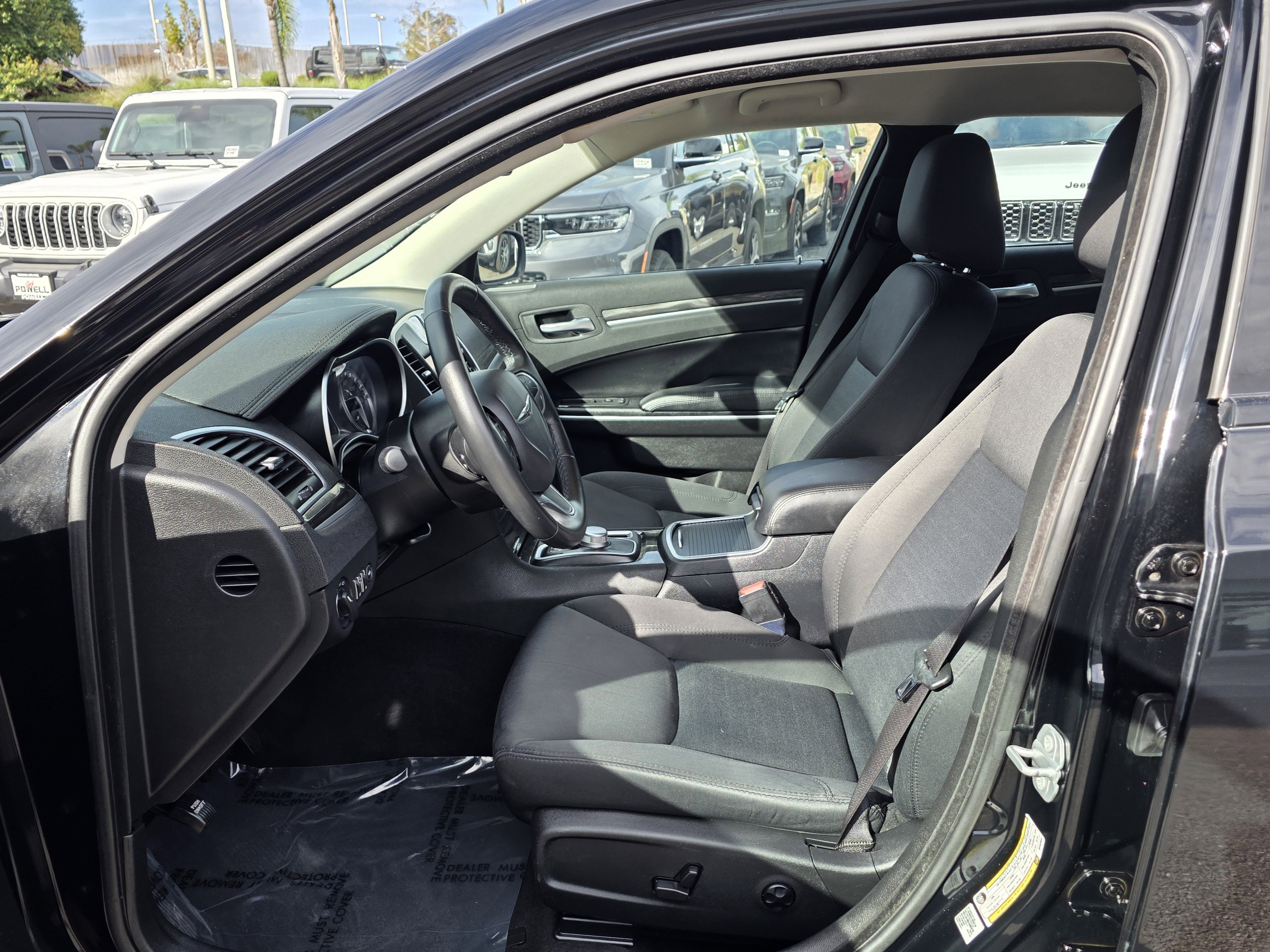 Certified 2021 Chrysler 300 Touring w/ Sport Appearance Package image 11